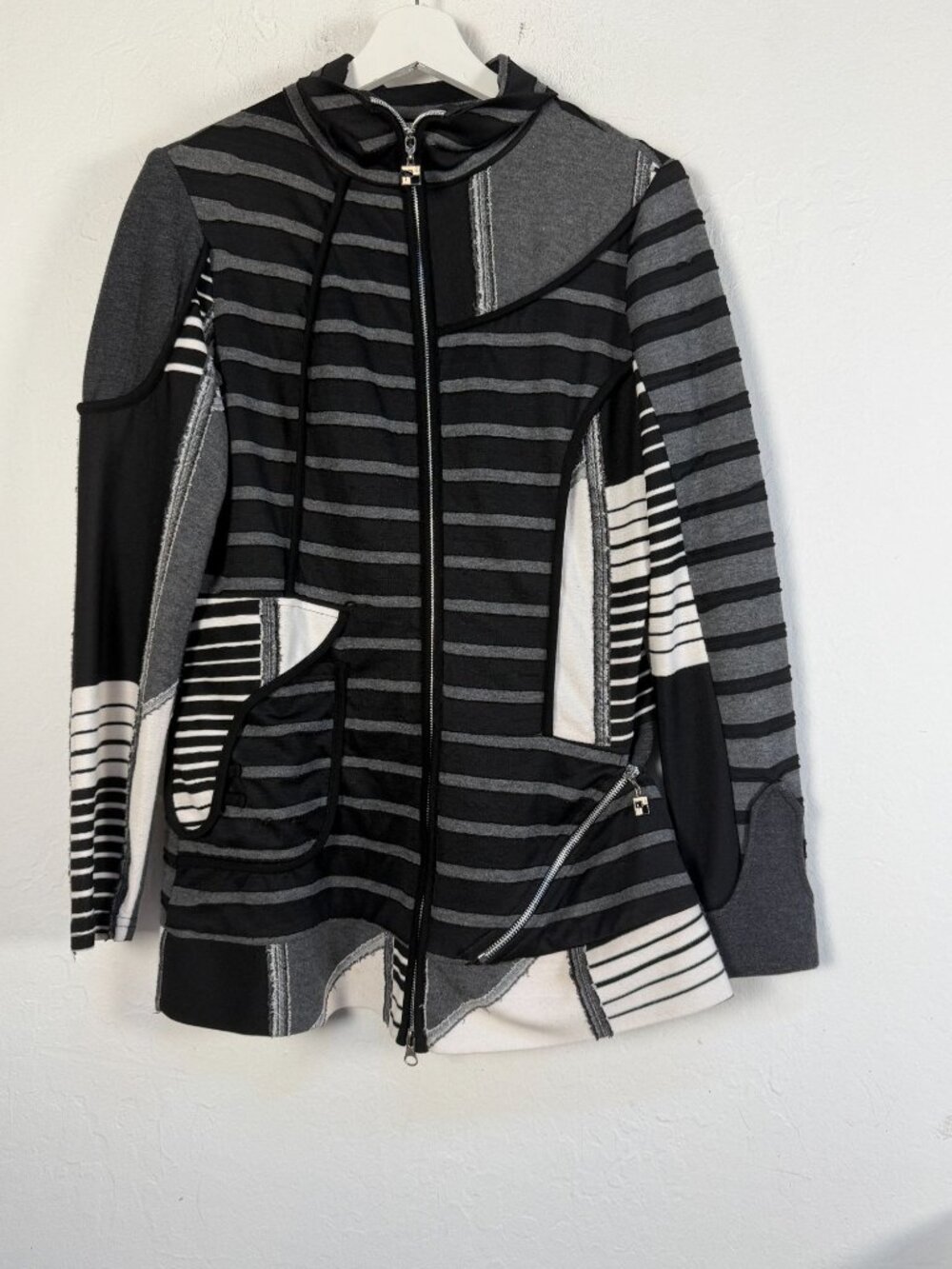 Joseph Ribkoff Striped Patchwork Full Zip Mock Neck Jacket Blazer Size 8 Black